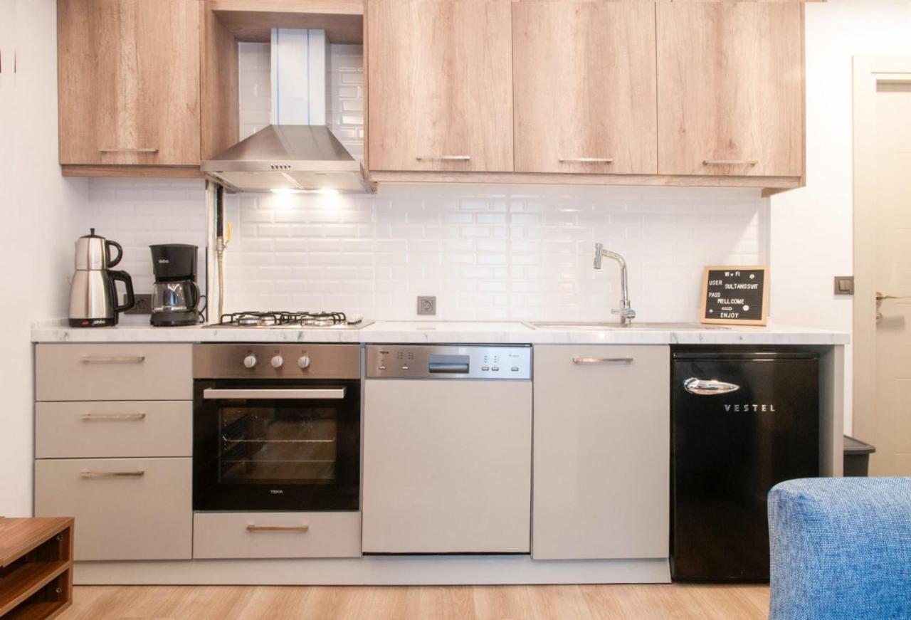Delightful Flat 500 M To Uskudar Ferry Station Appartement Istanboel Buitenkant foto